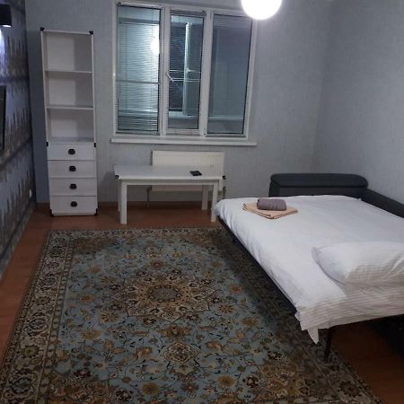 Large 2-Bedroom Apartament In The Center Chisinau Bagian luar foto