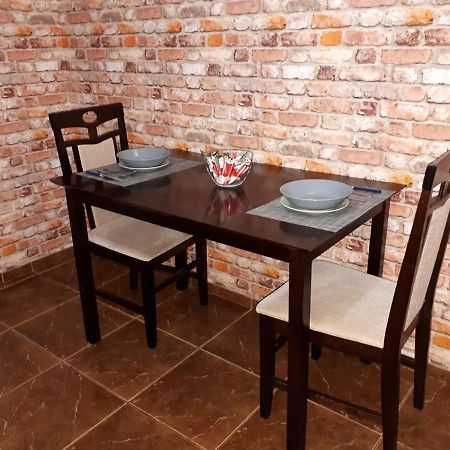 Large 2-Bedroom Apartament In The Center Chisinau Bagian luar foto