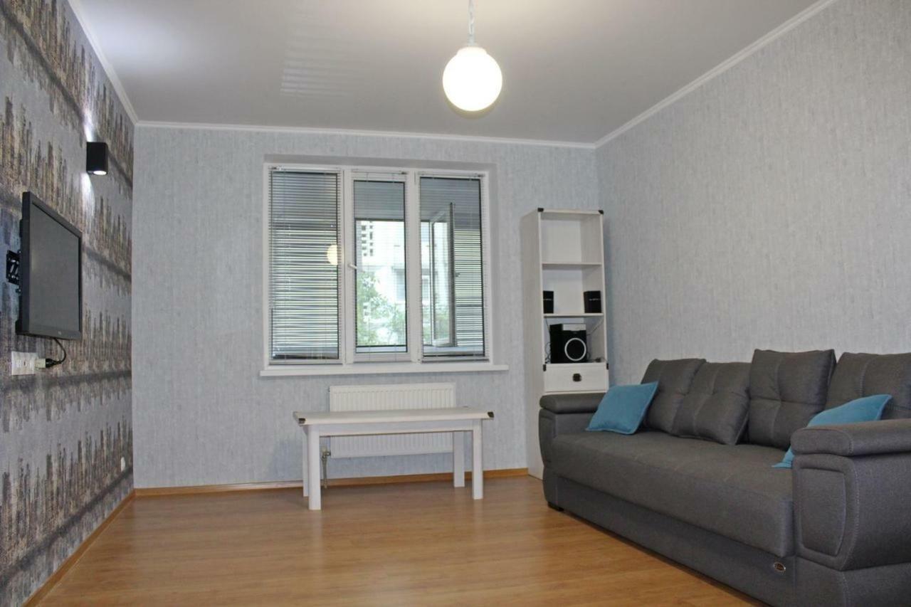 Large 2-Bedroom Apartament In The Center Chisinau Bagian luar foto