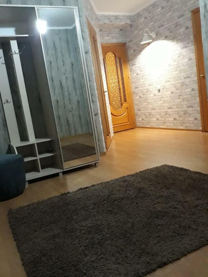 Large 2-Bedroom Apartament In The Center Chisinau Bagian luar foto