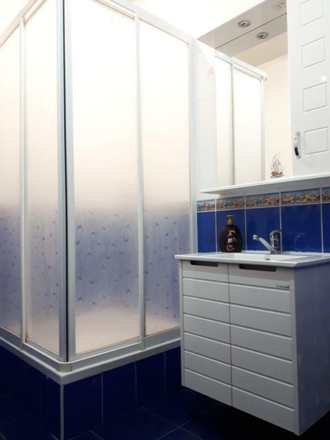 Large 2-Bedroom Apartament In The Center Chisinau Bagian luar foto